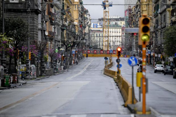 Италијански представник у СЗО о животу у наредним месецима: Спремамо се за другу фазу борбе са вирусом корона, април је пресудан за следеће кораке